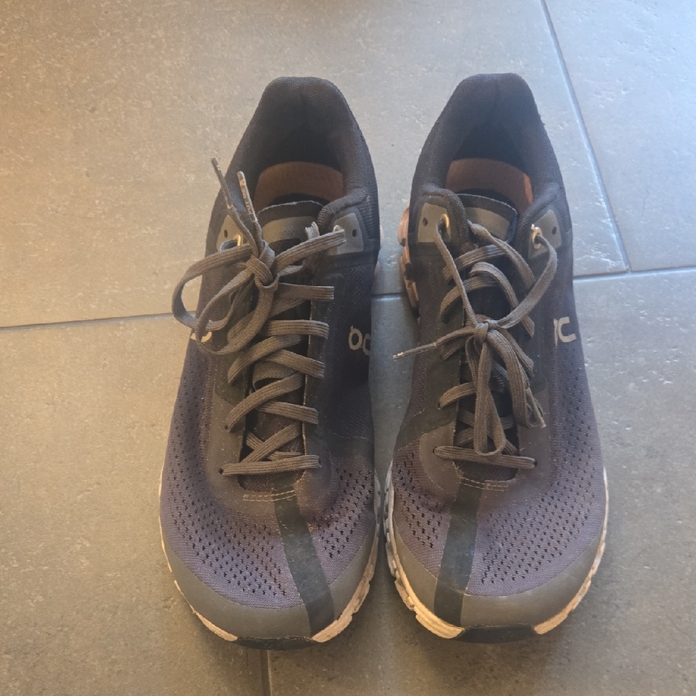 On Running Men's Dark Gray Athletic Shoes